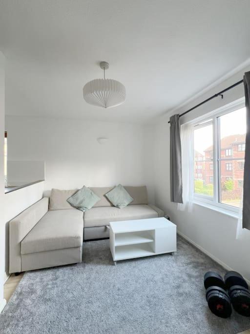 Colliers Wood 1 Bed South London Short Stay 米切姆 外观 照片