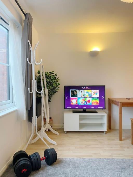 Colliers Wood 1 Bed South London Short Stay 米切姆 外观 照片